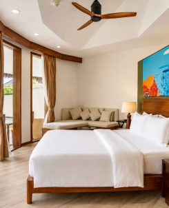 Batch Angsana Velavaru Beach Infinity Pool Villa