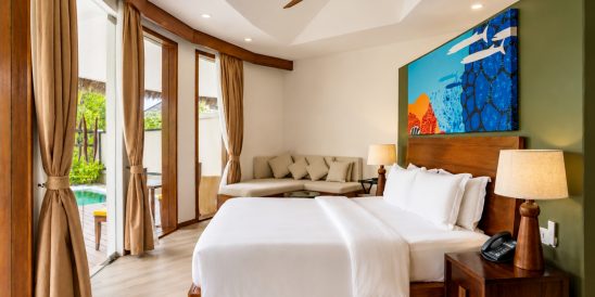 Batch Angsana Velavaru Beach Infinity Pool Villa