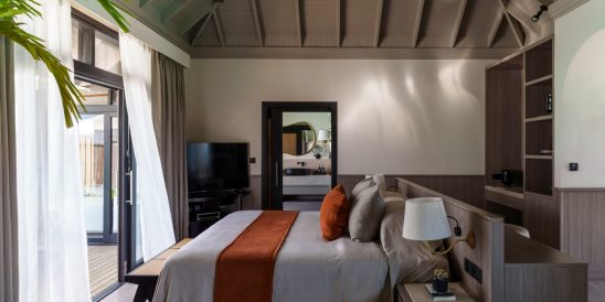 Batch Horizon WaterVilla Interiors