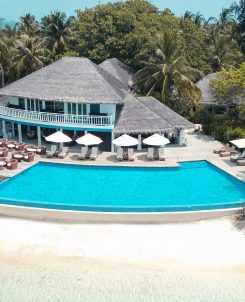Nh maldives kuda rah resort 04 swimming pool 1920x1037