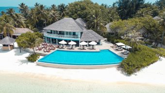 Nh maldives kuda rah resort 04 swimming pool 1920x1037