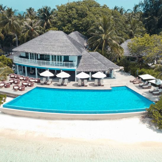 Nh maldives kuda rah resort 04 swimming pool 1920x1037