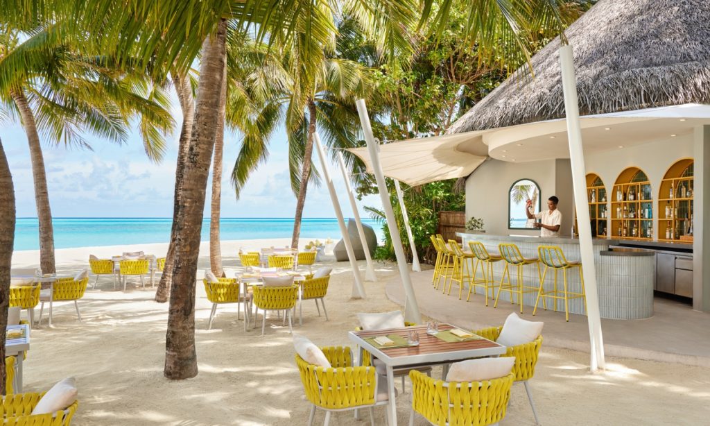 Batch Niyama Private Islands Maldives Restaurant Dune bartender