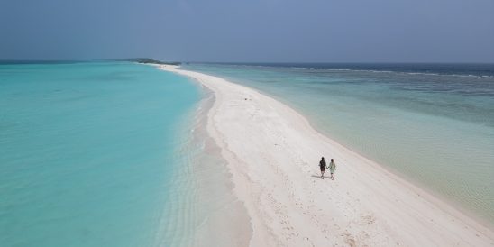 Aerial dhigurah sandbank couple
