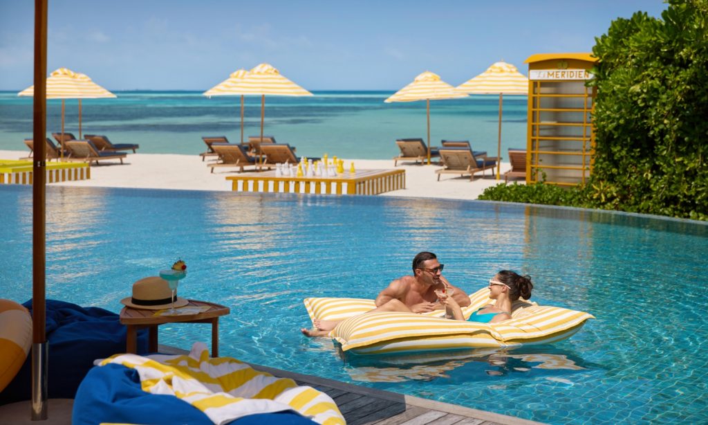 Batch Le Meridien Maldives Resort and Spa Au Soleil Couple