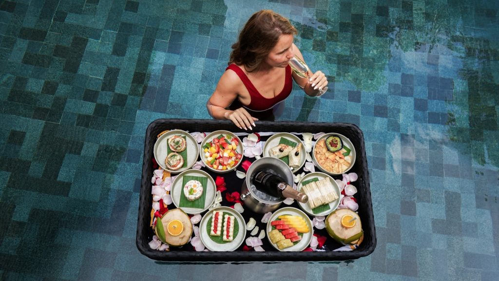 Batch MLDAL Alila Kothaifaru Maldives Floating Lunch with Champagne