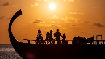 Batch OZEN RESERVE BOLIFUSHI Festive Lifestyle Sunset