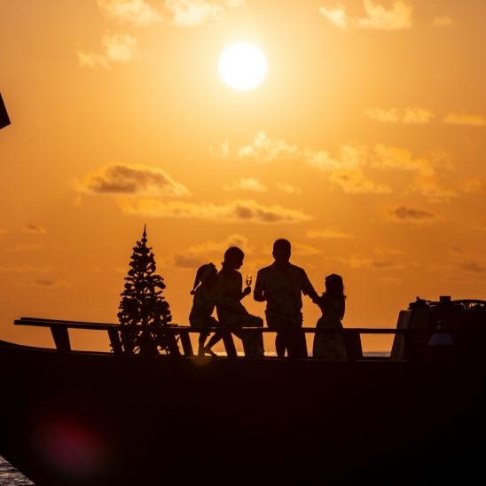 Batch OZEN RESERVE BOLIFUSHI Festive Lifestyle Sunset