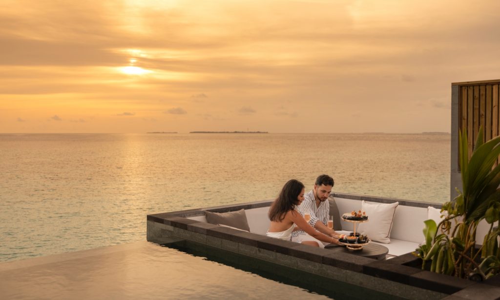 Batch SSIF Sunset Horizon Water with Pool Sunset Experience
