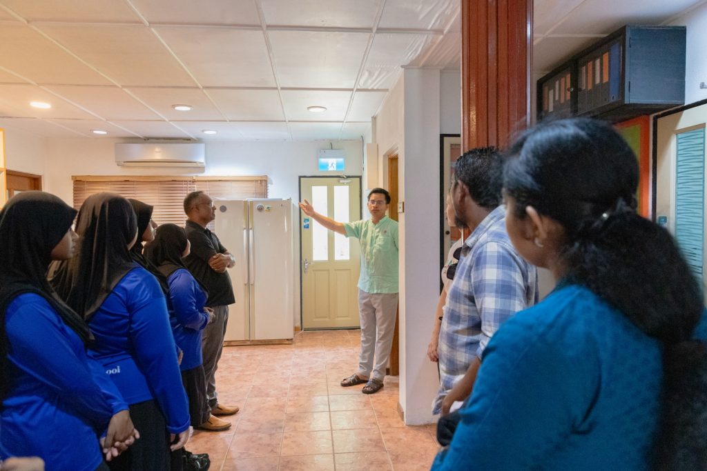 Batch Angsana Velavaru School Visit