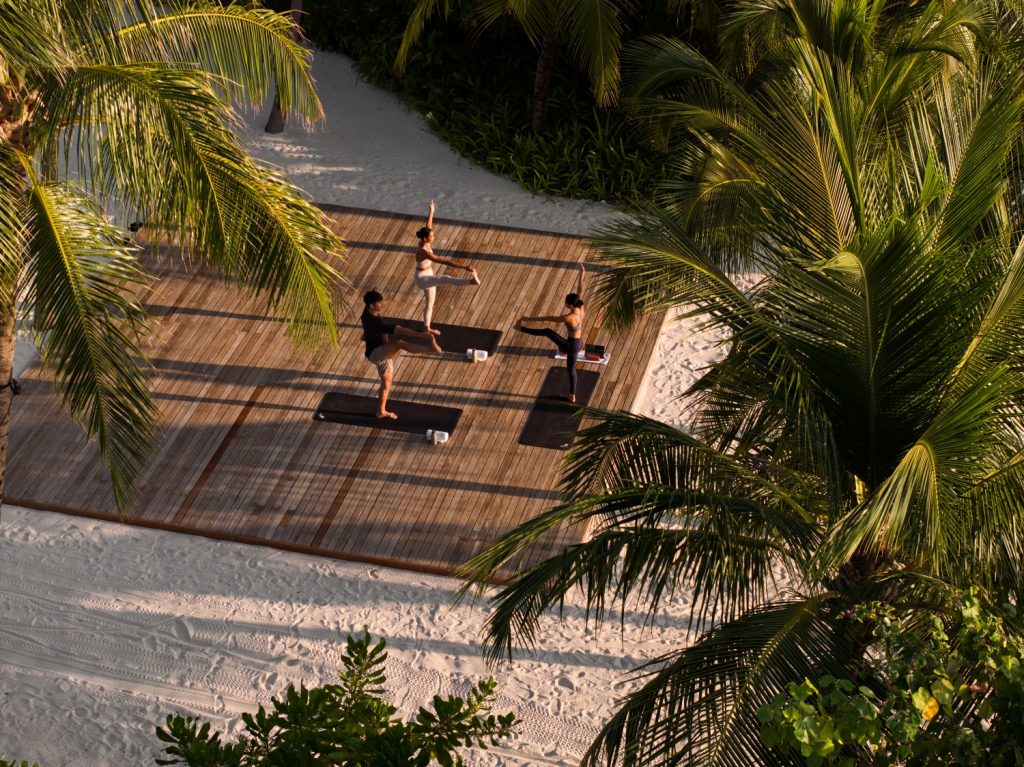 Batch PATINA MALDIVES by Georg Roske Yoga 6 HighRes