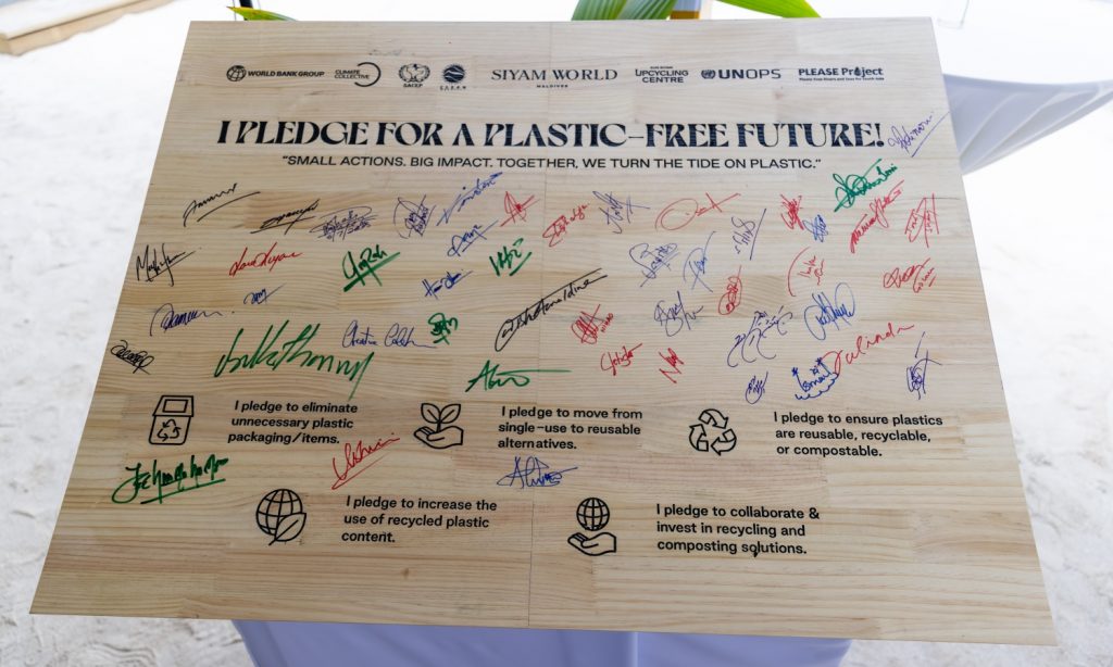 Batch PLastic Centre PLedge