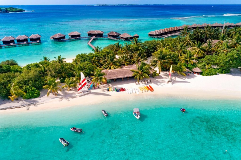 Batch Sheraton Maldives Full Moon Resort & Spa aerial view