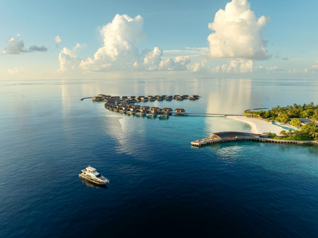 Batch The St. Regis Maldives Overview