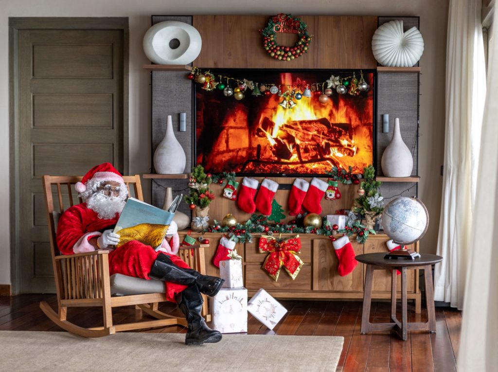 Batch Vakkaru Maldives – Santa Claus at Christmas