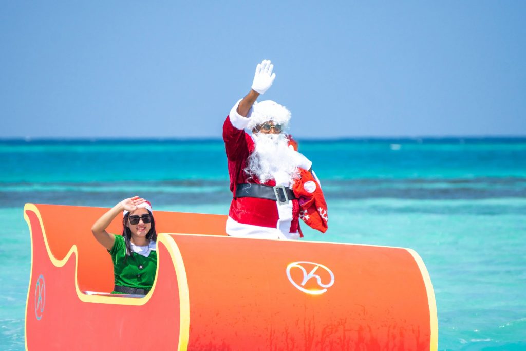 Santa Arrival Large