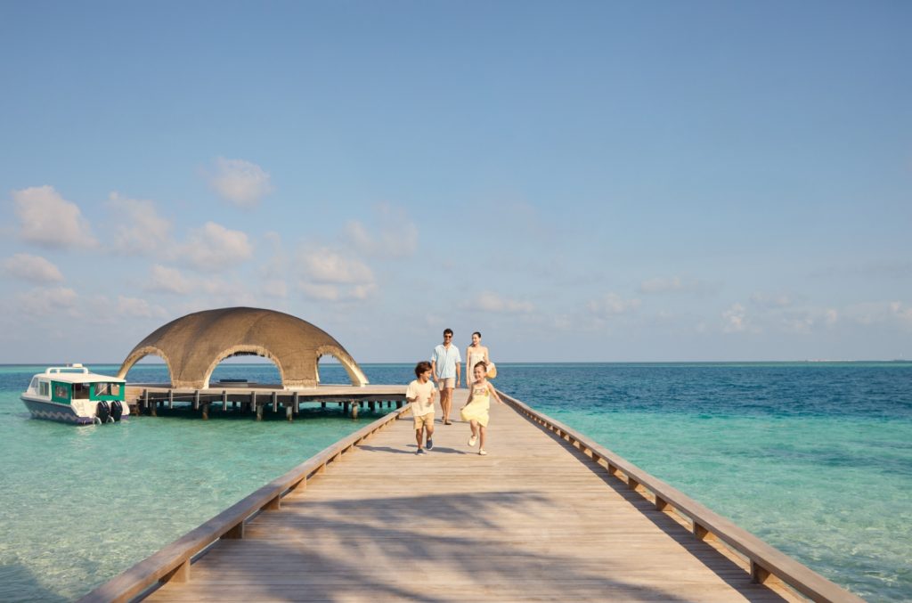 Batch Centara Mirage Lagoon Maldives Arrival Jetty