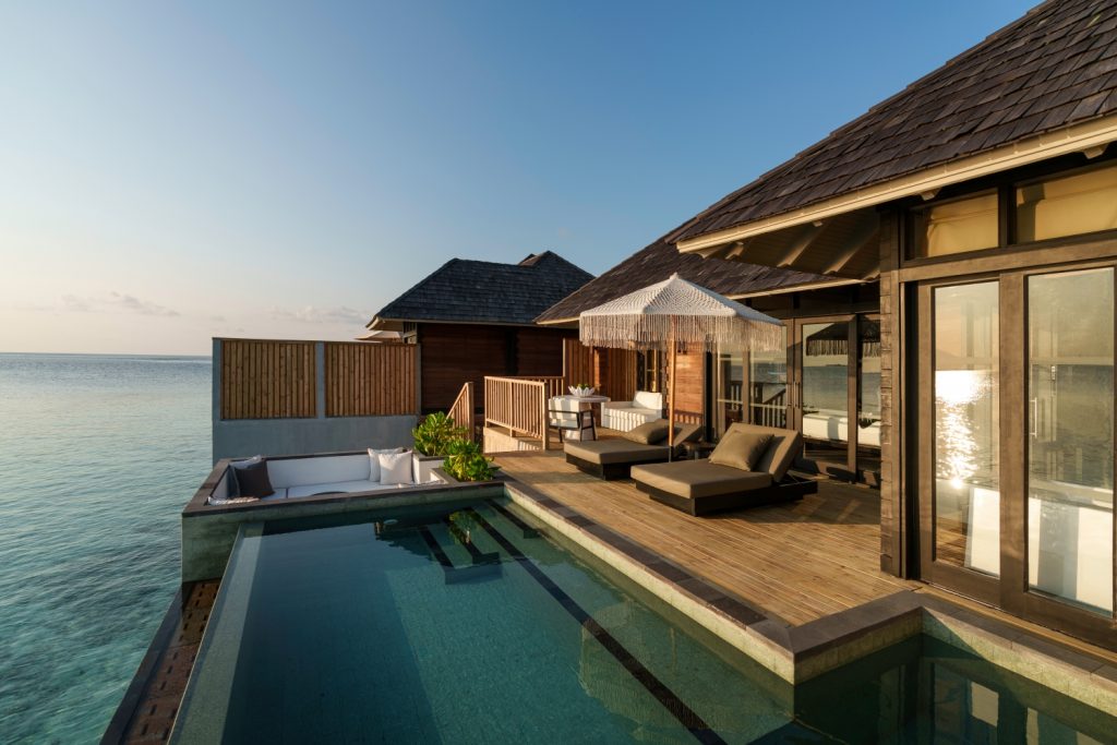 Batch SSIF Sunset Horizon Water Villa with Pool02