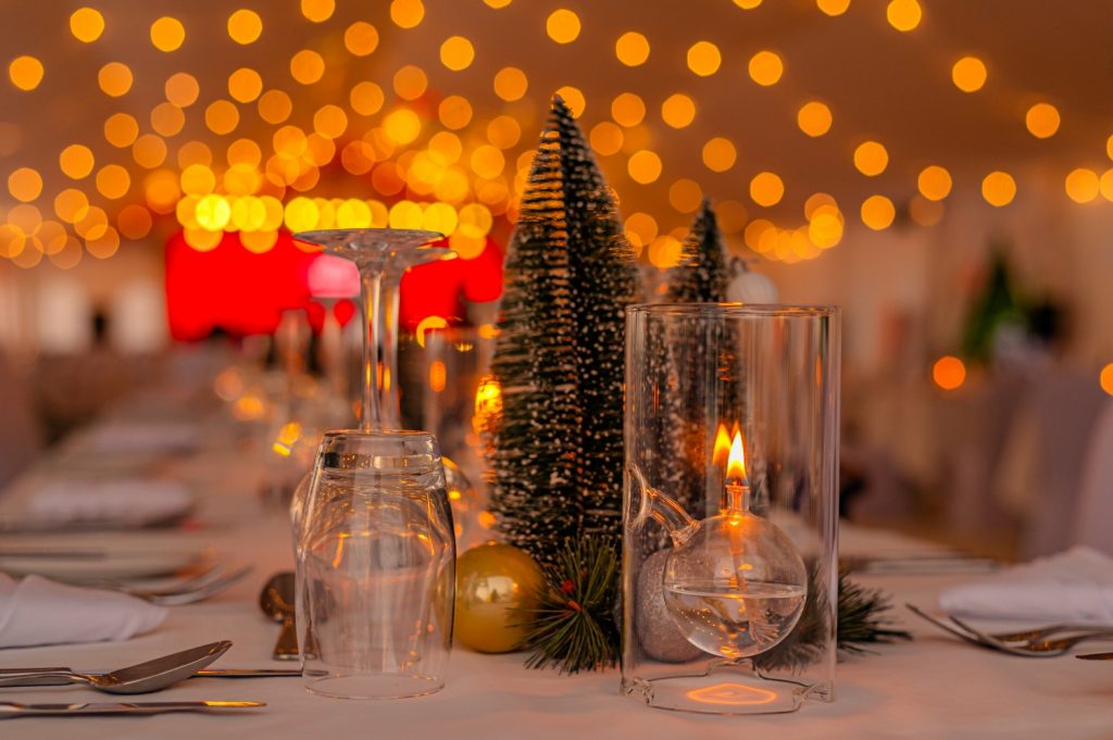 Batch Sheraton Maldives Full Moon Resort & Spa Christmas Table Decor (Landscape)