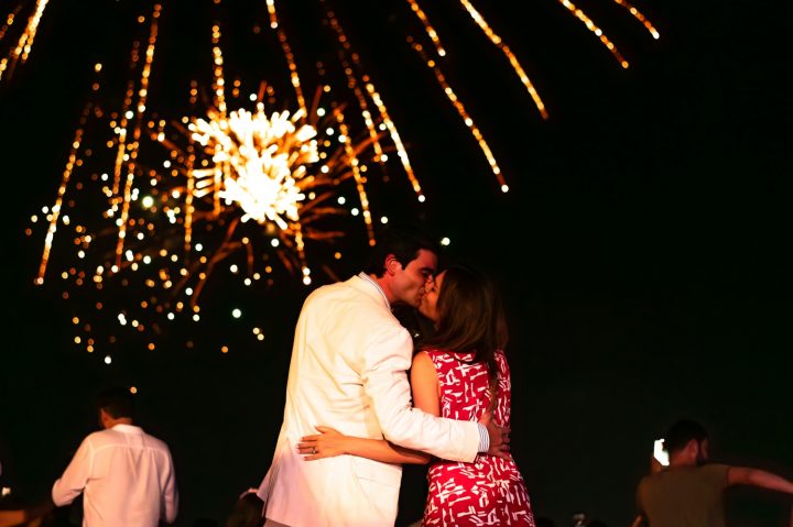 Batch Sheraton Maldives Full Moon Resort & Spa Couple Watching Fireworks