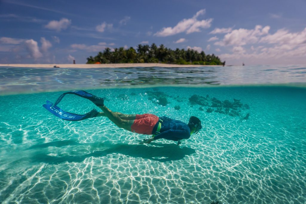 Batch Snorkelling in Dhaalu Atoll