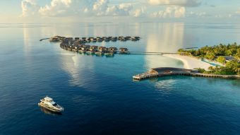 Batch World Travel Awards St. Regis Maldives Vommuli Resort