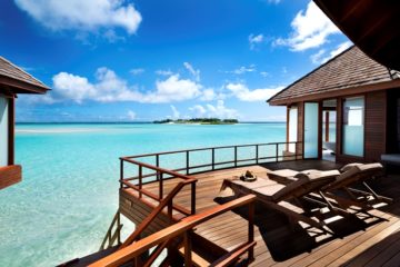 Anantara_Dhigu_Resort_Sunrise_Over_Water_Suite_Deck