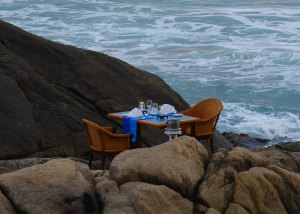 Dining at the Jetwing LIghthouse