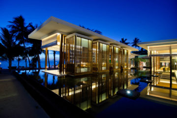 Jumeirah_Dhevanafushi_-_Azara_Restaurant_Side_View