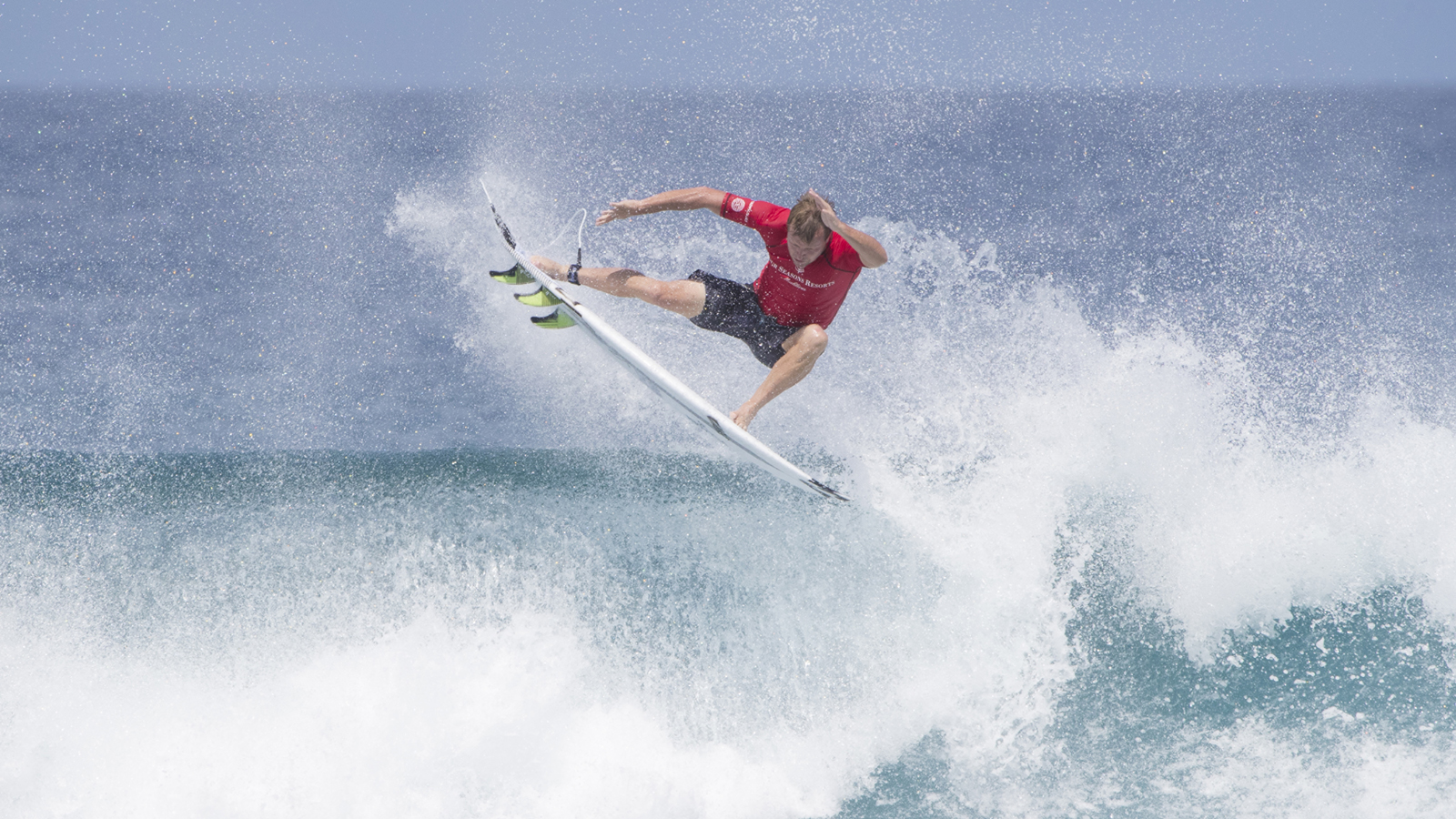 Four Seasons Maldives gears up for surfing tournament, Burrows set to