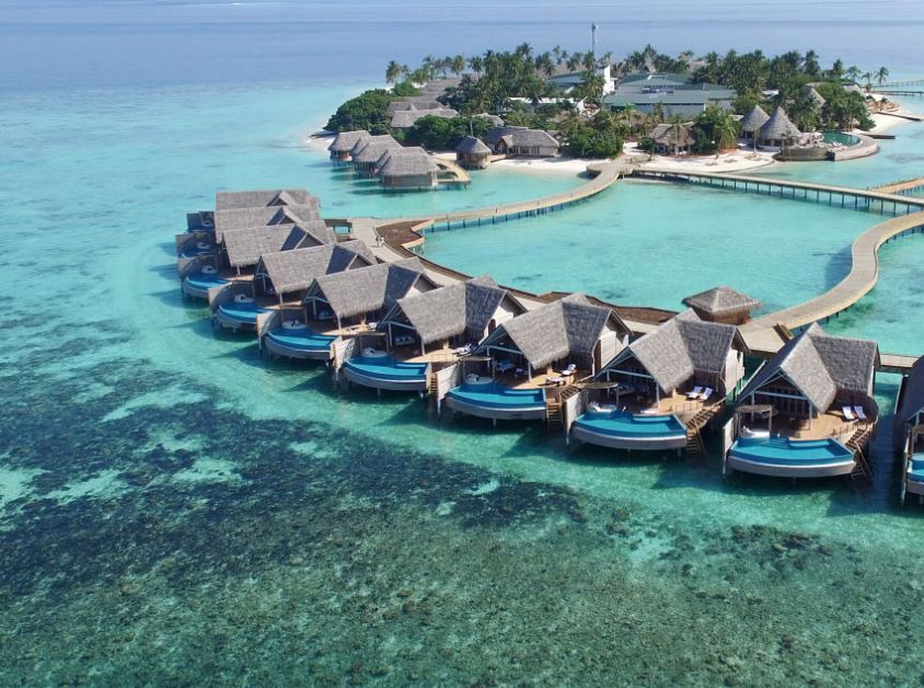 Manta season hits Milaidhoo Maldives with 25% off on rates – Hotelier ...